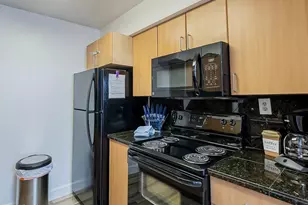 7625 E Camelback Rd, Scottsdale, AZ 85251 - Photo 10