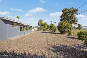 10929 W Oakmont Dr, Sun City, AZ 85351 - Photo 8