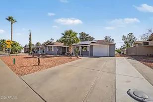 10929 W Oakmont Dr, Sun City, AZ 85351 - Photo 12