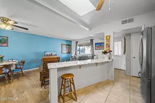 10929 W Oakmont Dr, Sun City, AZ 85351 - Photo 16