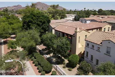 2925 N 48th Street, Phoenix, AZ 85018 - Photo 1