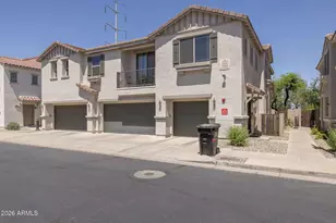 3064 E Dunbar Dr, Phoenix, AZ 85042 - Photo 2