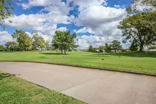 19226 N Signal Butte Cir, Sun City, AZ 85373 - Photo 12