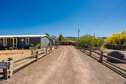 33701 S Park Lane, Black Canyon City, AZ 85324 - Photo 22