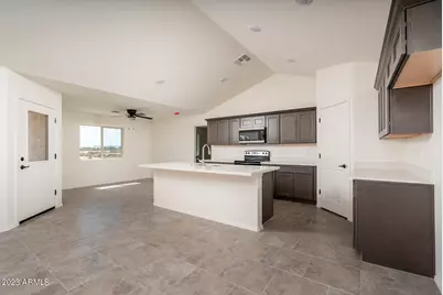 1424 S 334th Avenue, Tonopah, AZ 85354 - Photo 2