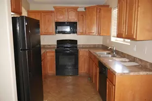 4524 S 25th Dr, Phoenix, AZ 85041 - Photo 4