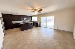 1359 S Almond Cir, Mesa, AZ 85204 - Photo 8