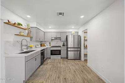 5626 W Carol Avenue, Glendale, AZ 85302 - Photo 6