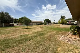 11035 W Caron Dr, Sun City, AZ 85351 - Photo 28
