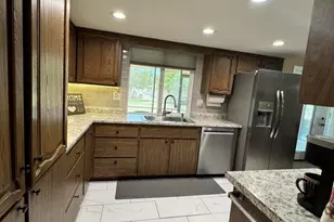 11035 W Caron Dr, Sun City, AZ 85351 - Photo 6