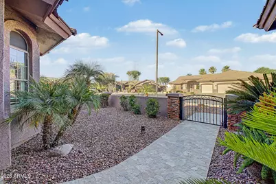 24414 N 43rd Drive, Glendale, AZ 85310 - Photo 8