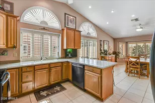 20126 N 92nd Ave, Peoria, AZ 85382 - Photo 8