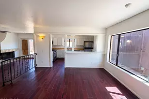 2326 W Paradise Dr, Phoenix, AZ 85029 - Photo 8
