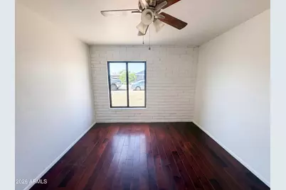 2326 W Paradise Drive, Phoenix, AZ 85029 - Photo 12