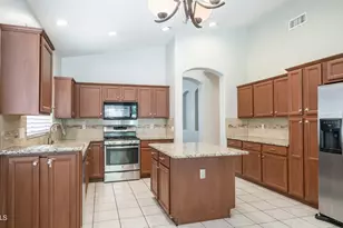 6904 W Pontiac Dr, Glendale, AZ 85308 - Photo 8