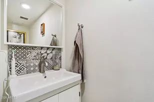 10049 North 25th Pl, Phoenix, AZ 85028 - Photo 34