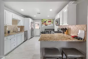 8301 E Monterosa St, Scottsdale, AZ 85251 - Photo 22