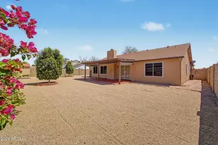6138 W Paradise Ln, Glendale, AZ 85306 - Photo 6