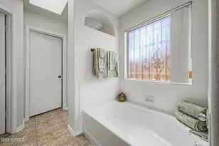6138 W Paradise Ln, Glendale, AZ 85306 - Photo 16