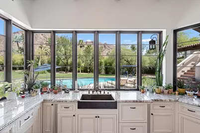 5434 E Camelhill Road, Phoenix, AZ 85018 - Photo 14
