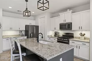 1015 S Annie Ln, Gilbert, AZ 85296 - Photo 6