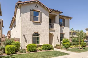 1015 S Annie Ln, Gilbert, AZ 85296 - Photo 2