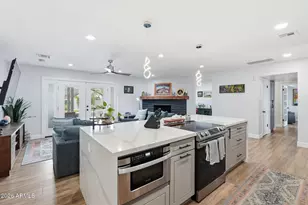 5328 E Verde Ln, Phoenix, AZ 85018 - Photo 12