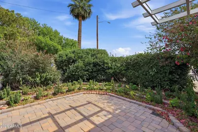 5328 E Verde Lane, Phoenix, AZ 85018 - Photo 4