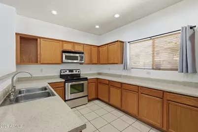 9590 N 81st Drive, Peoria, AZ 85345 - Photo 18