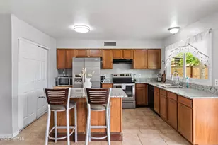 7130 W Flower St, Phoenix, AZ 85033 - Photo 8