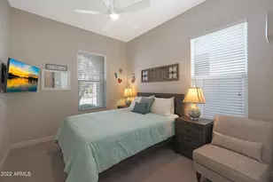 18233 N 66th Way, Phoenix, AZ 85054 - Photo 12