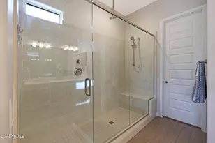 18233 N 66th Way, Phoenix, AZ 85054 - Photo 10