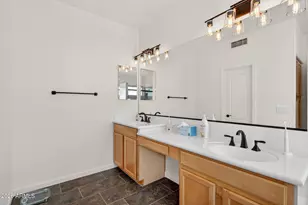 1002 E Betsy Ln, Gilbert, AZ 85296 - Photo 36
