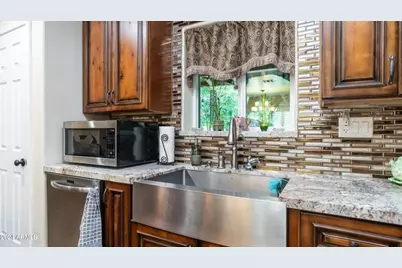 1011 W Northern Avenue, Phoenix, AZ 85021 - Photo 8