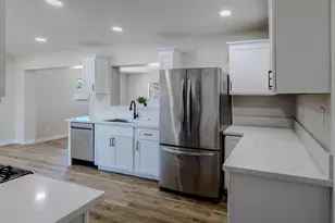 314 W Minton St, Phoenix, AZ 85041 - Photo 2