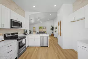 11021 W Hayward Ave, Glendale, AZ 85307 - Photo 2