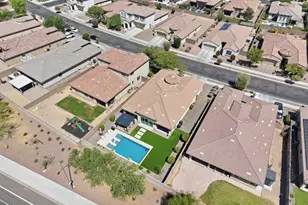 8963 W Seldon Ln, Peoria, AZ 85345 - Photo 40