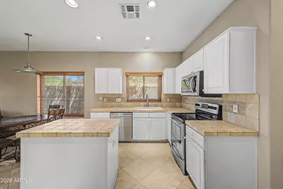 25236 N 40th Avenue, Phoenix, AZ 85083 - Photo 10