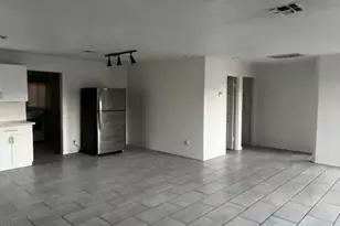 3123 W Holly St, Phoenix, AZ 85009 - Photo 2