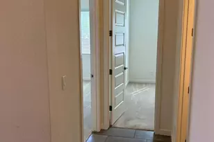 1141 E La Mirada Dr, Phoenix, AZ 85042 - Photo 8
