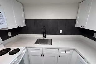 2690 N 43rd Ave, Phoenix, AZ 85009 - Photo 8