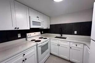 2690 N 43rd Ave, Phoenix, AZ 85009 - Photo 2