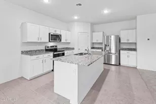 9637 W Agora Ln, Tolleson, AZ 85353 - Photo 14