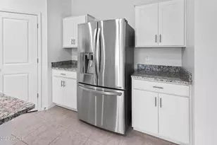 9637 W Agora Ln, Tolleson, AZ 85353 - Photo 16