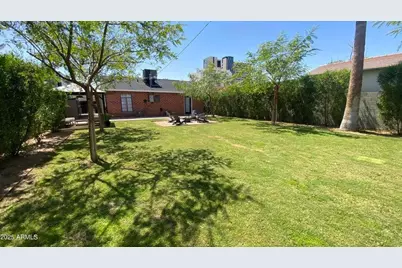 1136 E Almeria Road, Phoenix, AZ 85006 - Photo 10