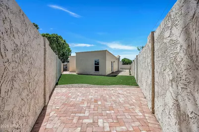 1002 W Solar Drive, Phoenix, AZ 85021 - Photo 36