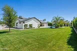 4345 E Carol Ann Ln, Phoenix, AZ 85032 - Photo 4