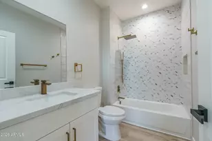 2601 E Clarendon Ave, Phoenix, AZ 85016 - Photo 32