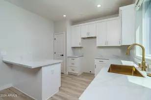 2601 E Clarendon Ave, Phoenix, AZ 85016 - Photo 12