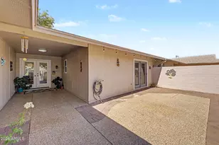 19010 N Signal Butte Cir, Sun City, AZ 85373 - Photo 4